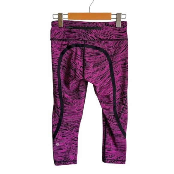 Lululemon On Track Crop (19") US 4 Life Lines Polar Pink Black / Black - Picture 7 of 12